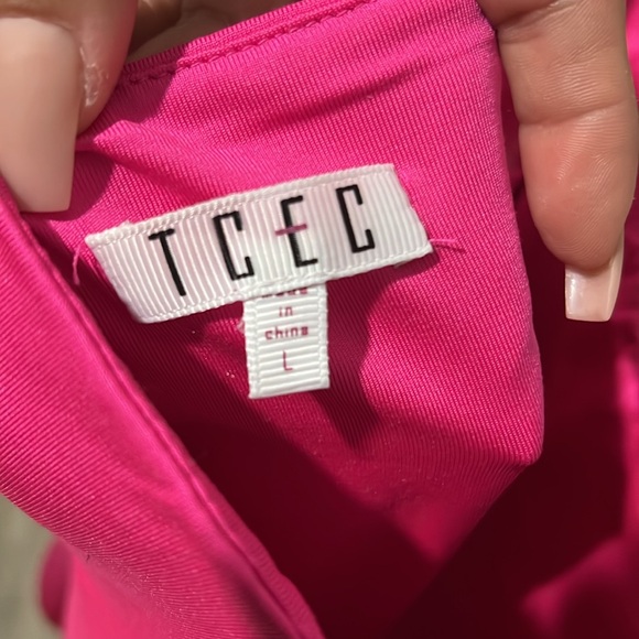 Body suit with sequin stars hot pink, size large - Picture 5 of 7